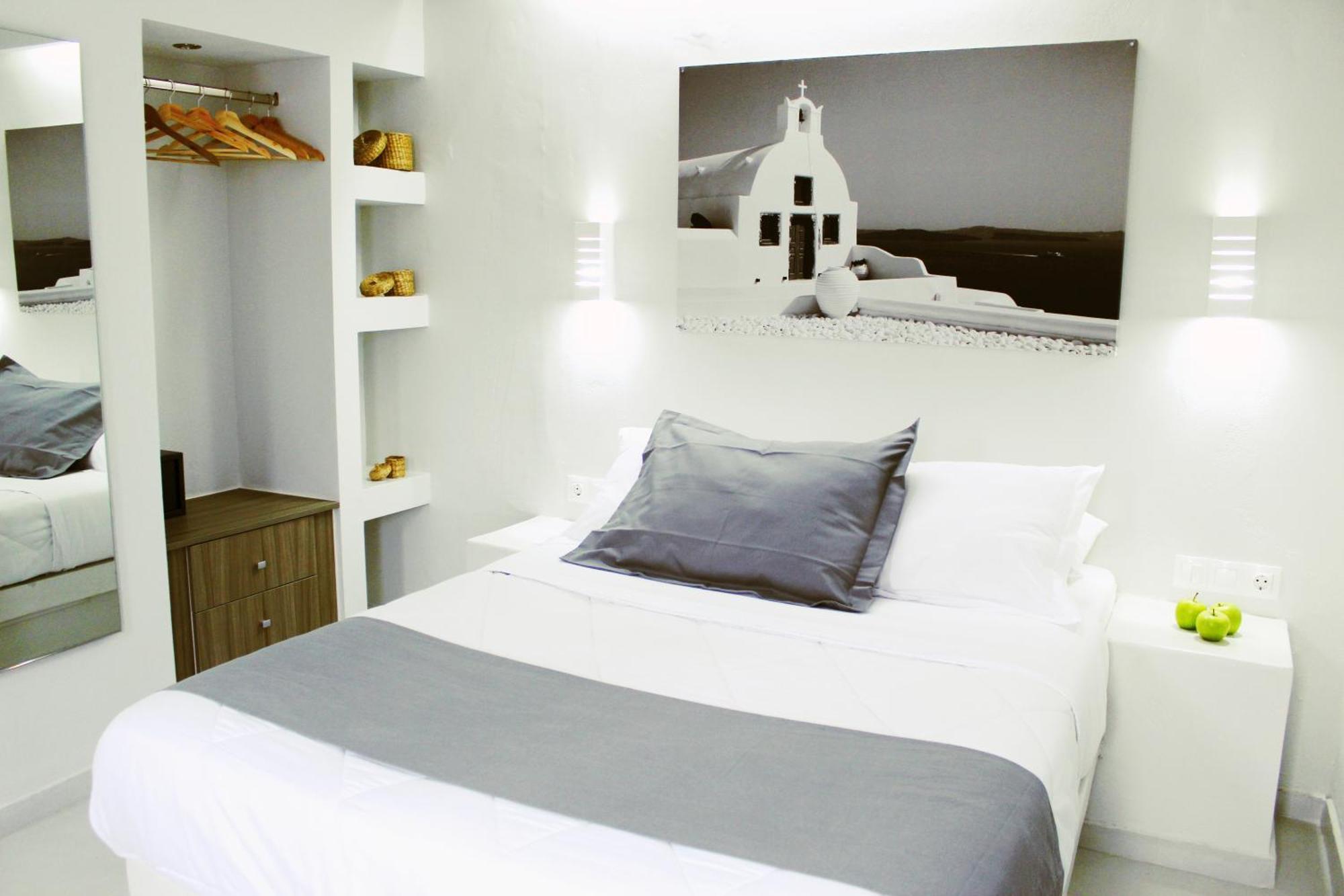 Happy Fish Rooms- Beachfront Perissa  Exterior foto