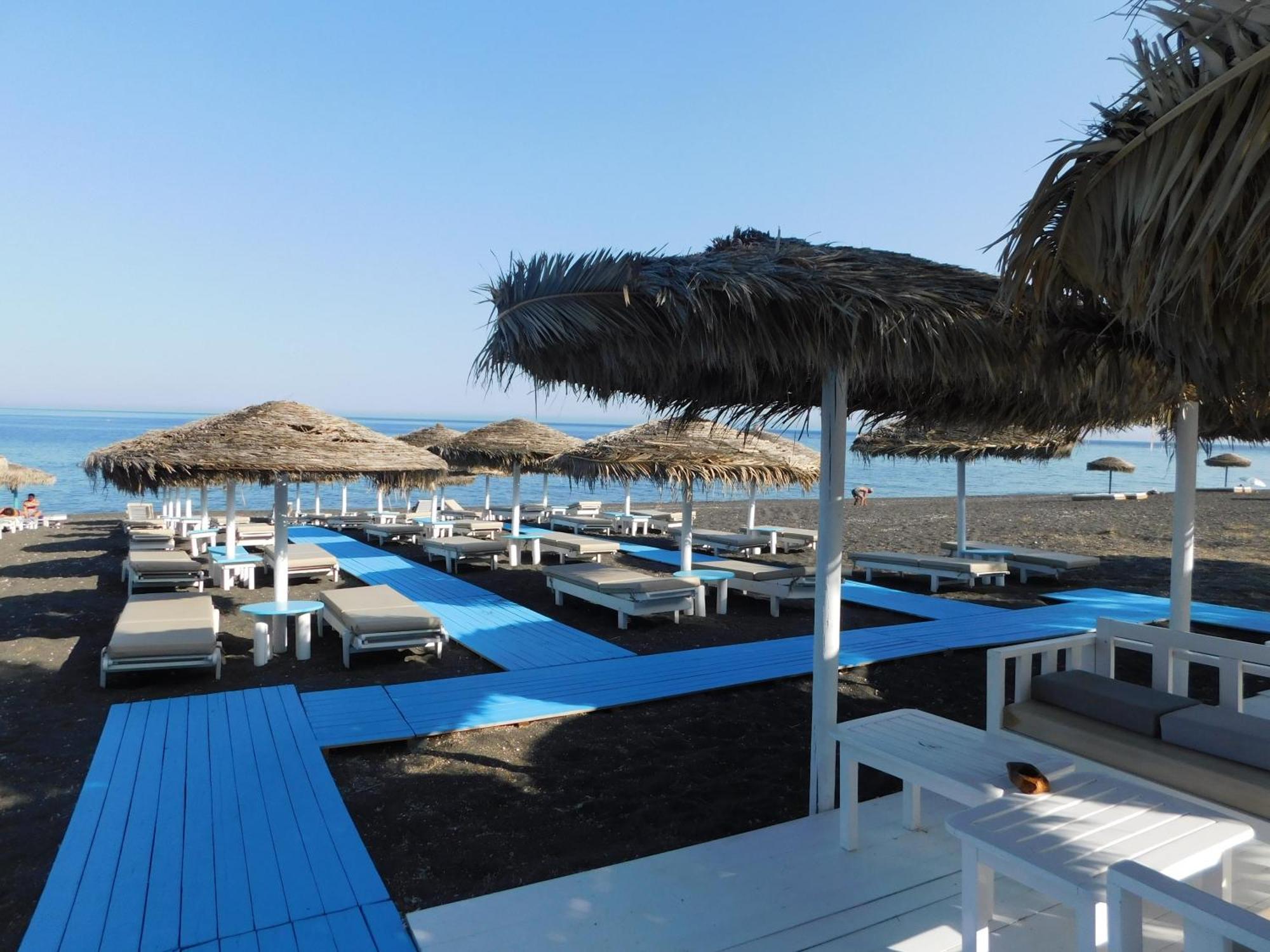 Happy Fish Rooms- Beachfront Perissa  Exterior foto